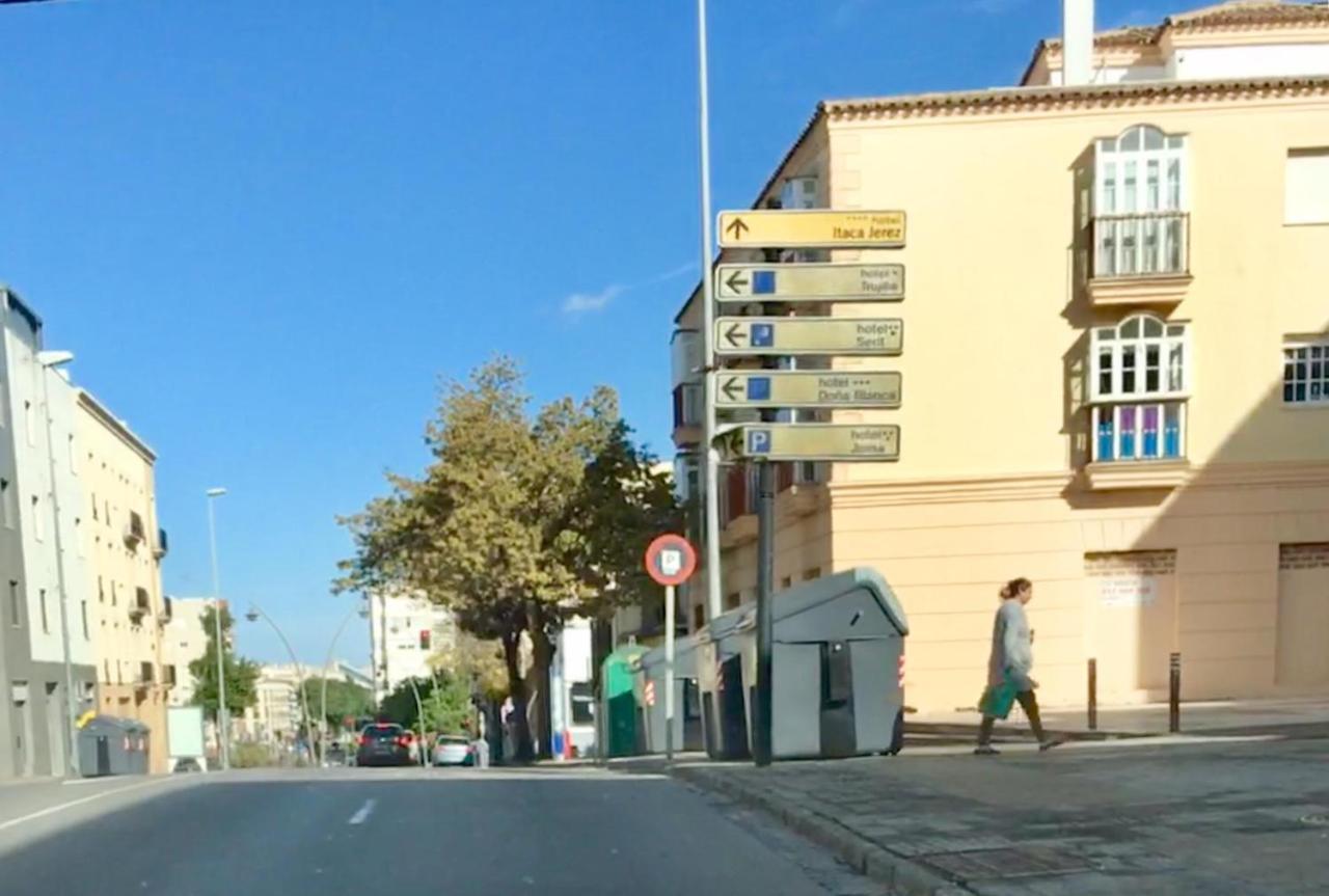 Apartamento La Estacion Jerez de la Frontera Ngoại thất bức ảnh